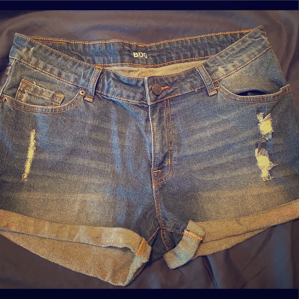 BDG Mid Rise Alexa Jean shorts